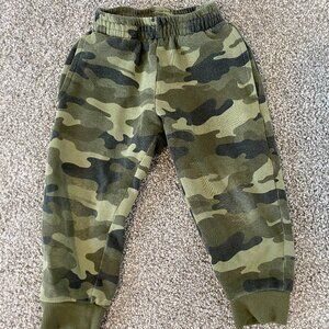 2/$15‎ Camo Comfy Lounge Pants Sweatpants Baby Size 3T
